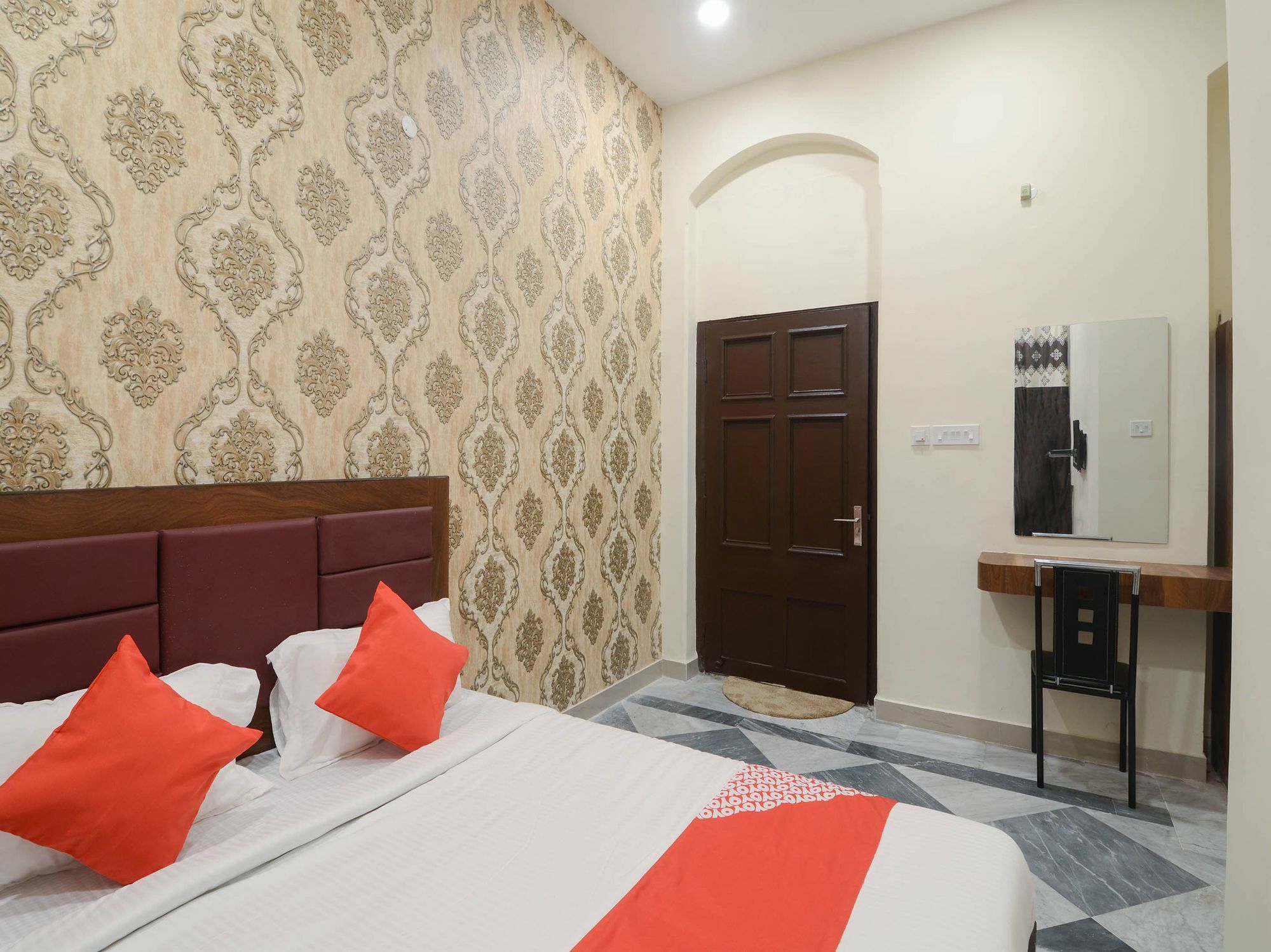 Hotel Flagship 13641 Elgin Terrace Alīpur Esterno foto